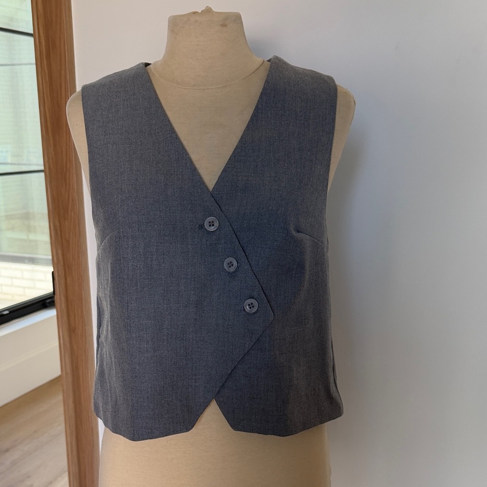 Gray Women's Sleeveless vest